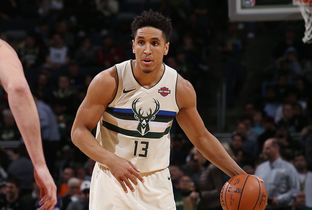 malcolm brogdon quadriceps tendon tear