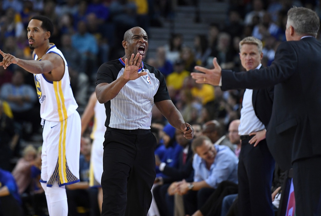 nba players offended referee stop hand