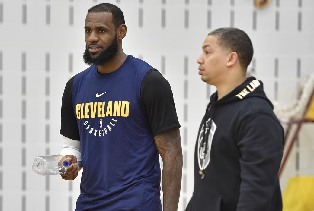 lebron james tyronn lue