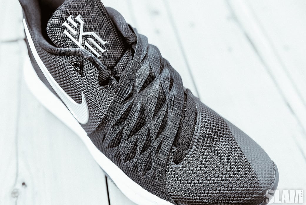 Nike Kyrie Low