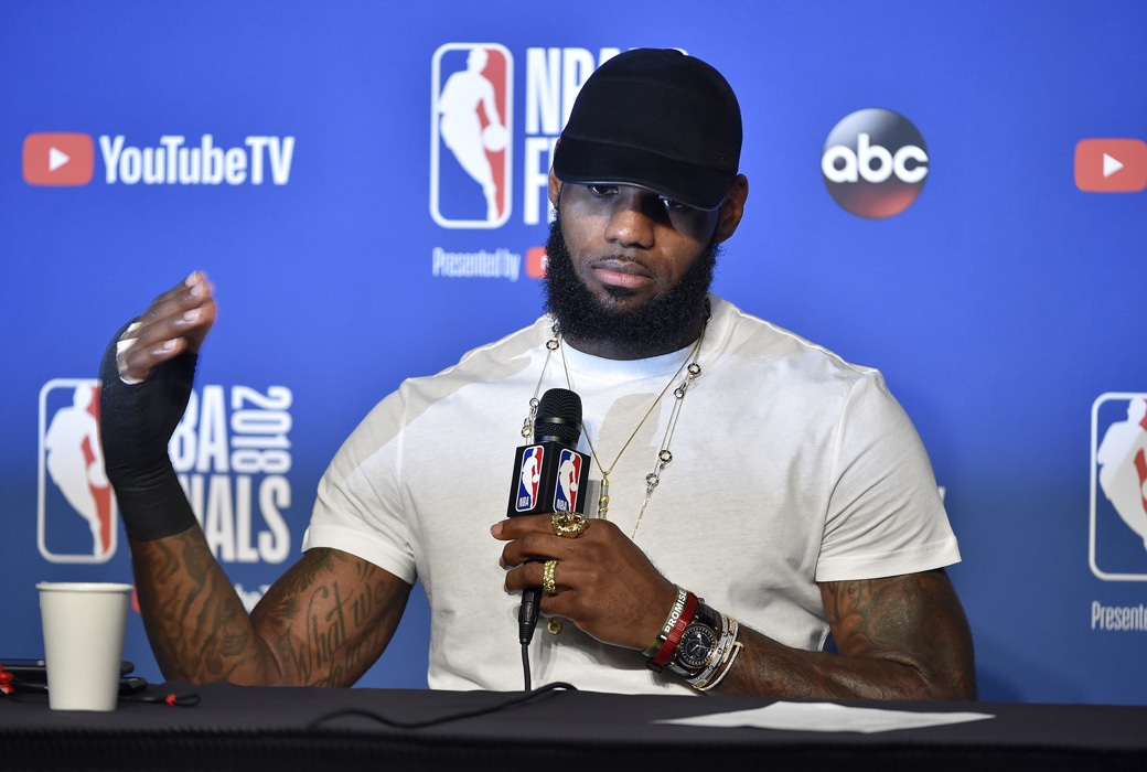 lebron james broken hand finals