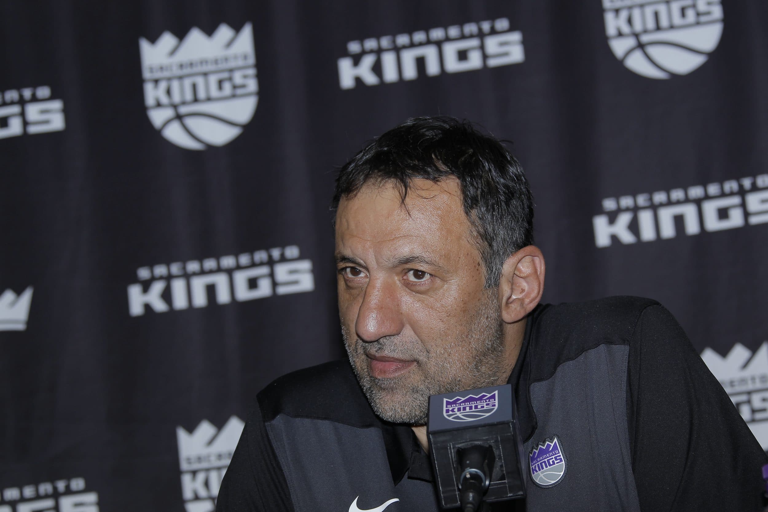 Vlade Divac of the Sacramento Kings