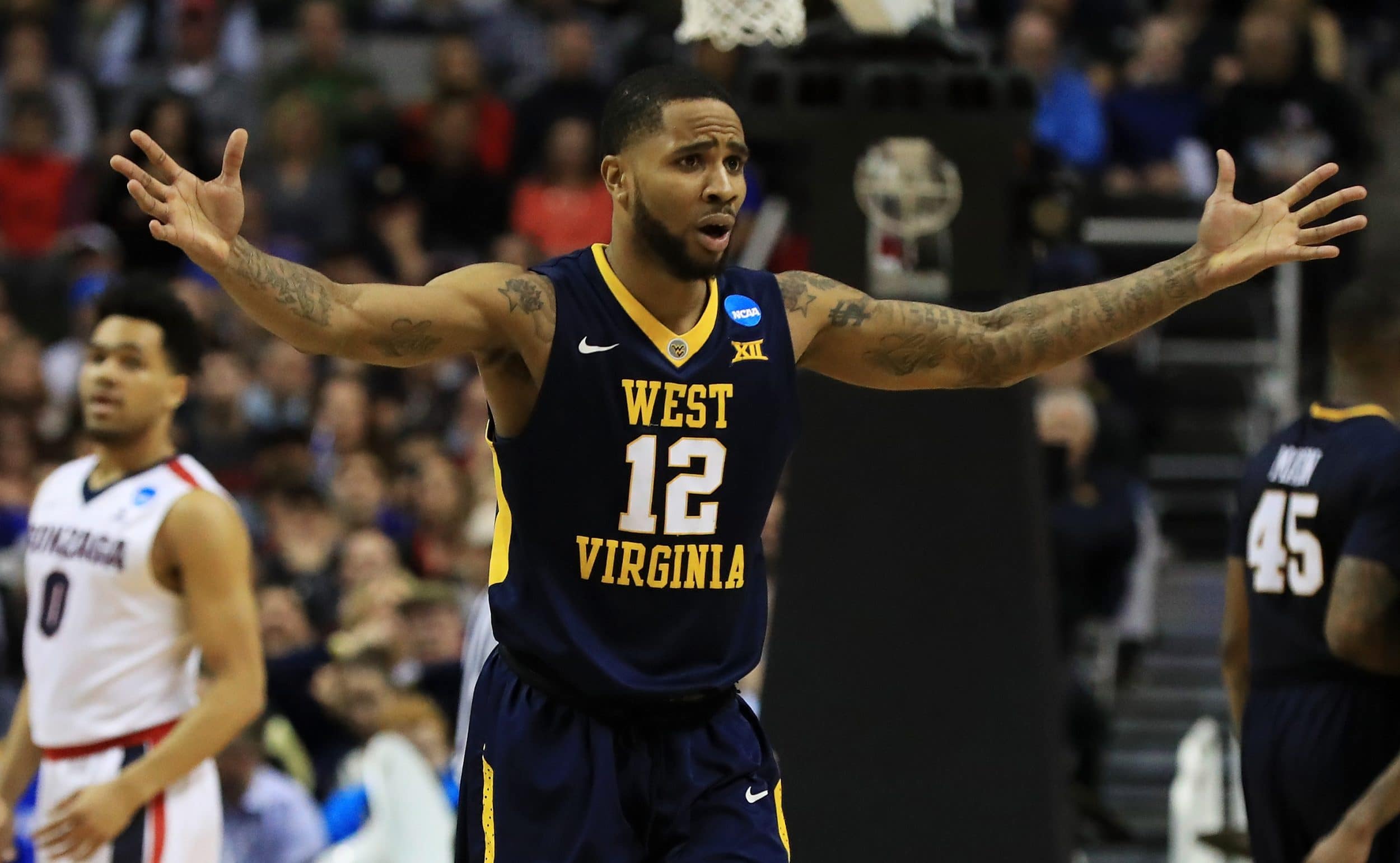 Tarik Phillip of the West Virginia Mountaineers